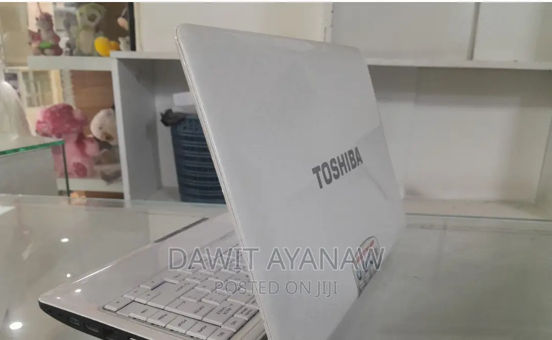 New Laptop Toshiba 6GB Intel Core I5 SSD 256GB