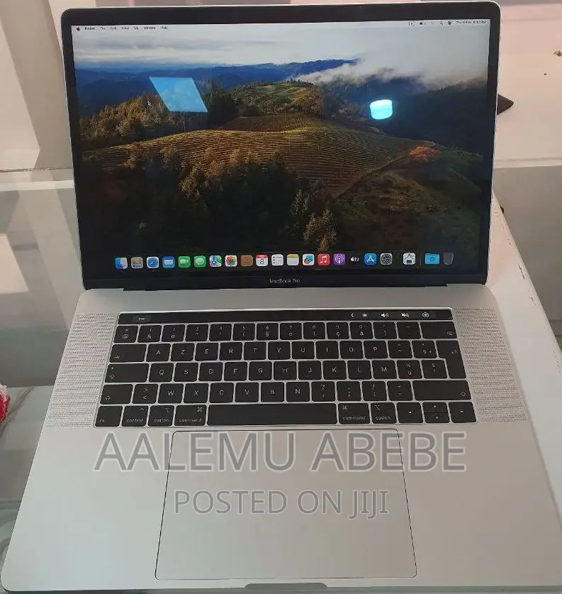 New Laptop Apple MacBook Pro 2019 16GB Intel Core i7 SSD 1T