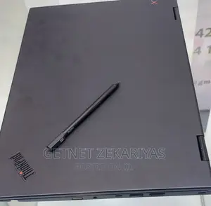 Photo - New Laptop Lenovo ThinkPad Yoga 8GB Intel Core I5 SSD 512GB