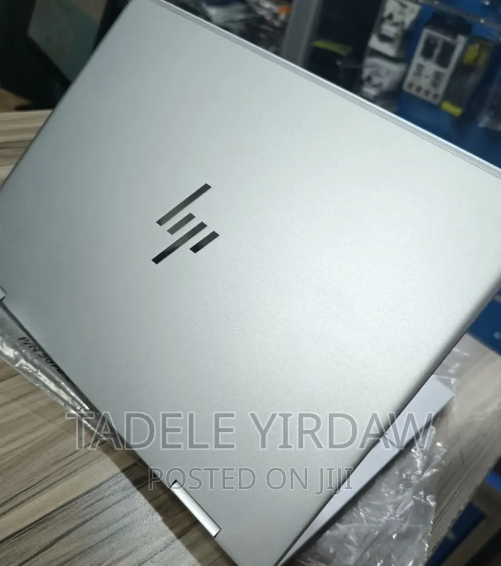 New Laptop HP Envy X360 8GB Intel Core I7 SSD 512GB