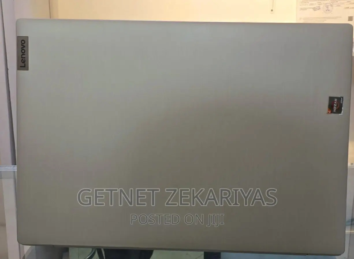 New Laptop Lenovo Ideapad 3 8GB Intel Core I3 SSD 512GB