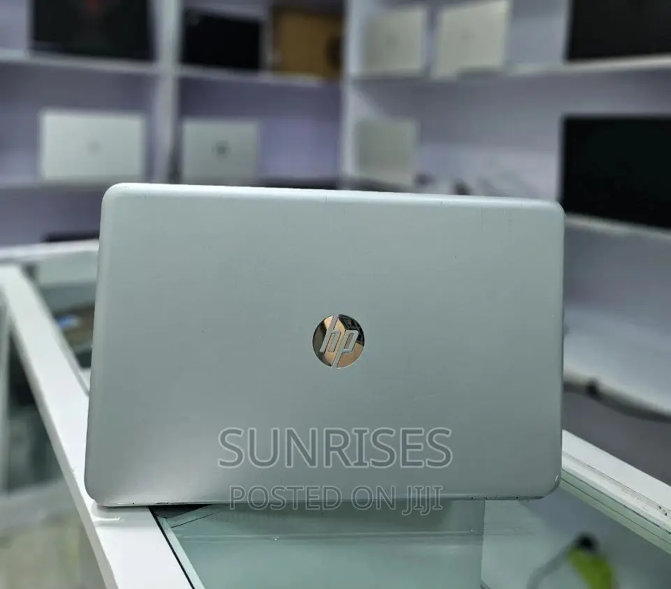 New Laptop HP Pavilion 15 8GB Intel Core I5 SSD 512GB