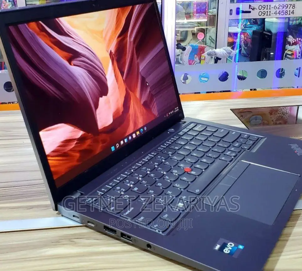 New Laptop Lenovo Thinkpad X13 Yoga 16GB Intel Core I7 SSD 512GB