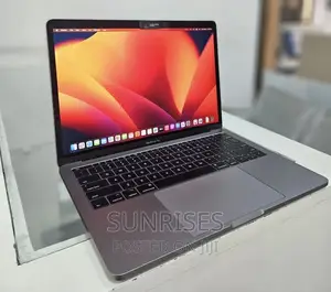 Photo - New Laptop Apple MacBook Pro 2017 8GB Intel Core I5 SSD 256GB