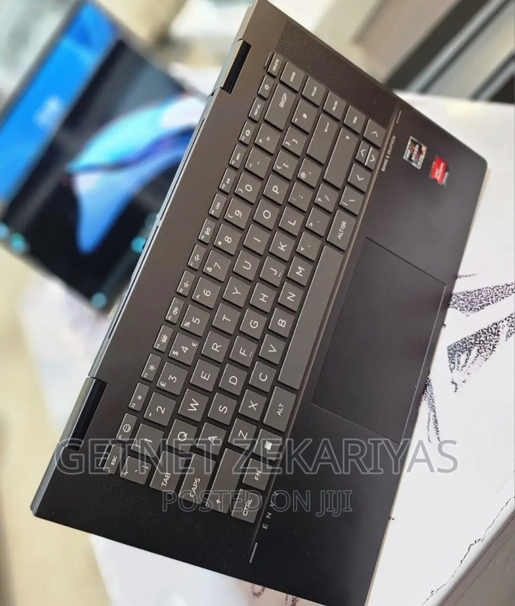 New Laptop HP Envy X360 8GB AMD Ryzen 5 SSD 512GB