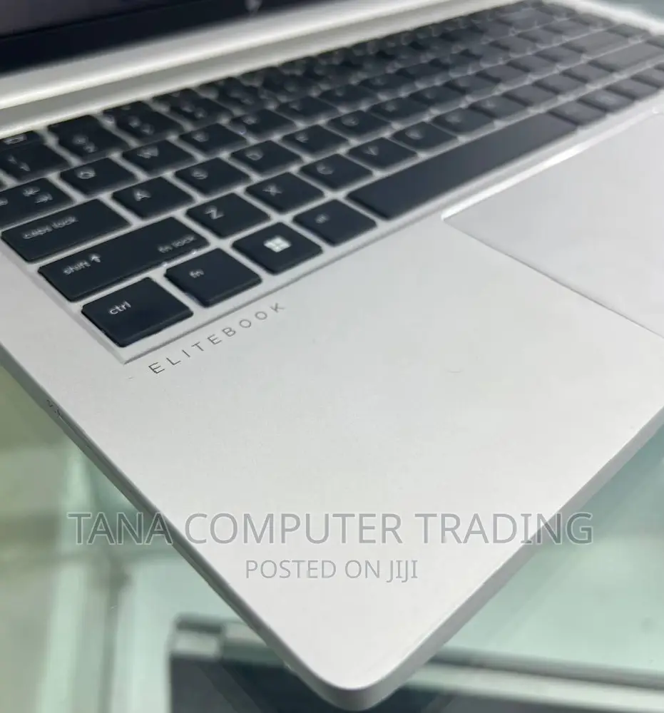 New Laptop HP EliteBook 830 G8 16GB Intel Core I5 SSD 500GB