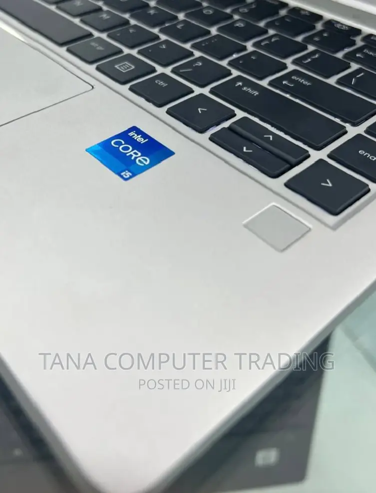 New Laptop HP EliteBook 830 G8 16GB Intel Core I5 SSD 500GB