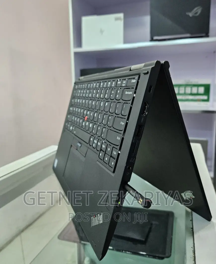 New Laptop Lenovo ThinkPad Yoga 370 8GB Intel Core I5 SSD 512GB