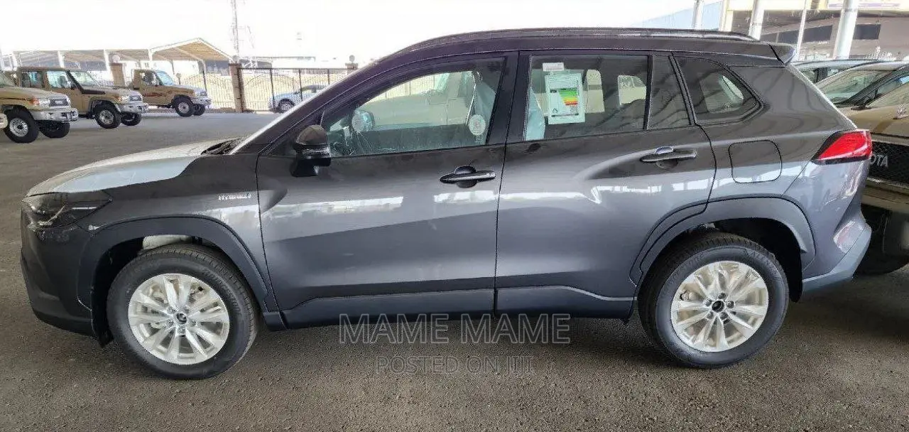 New Toyota Corolla Cross 2023 Gray