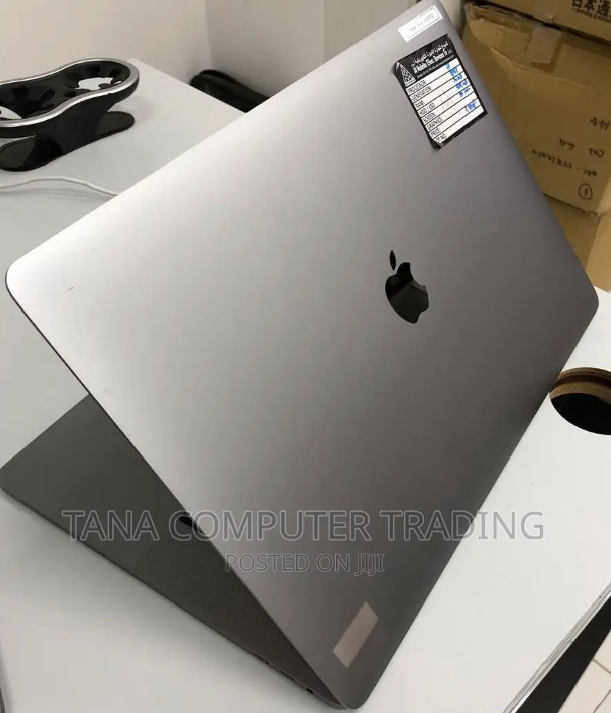 New Laptop Apple MacBook Pro 2017 16GB Intel Core i7 SSD 1T