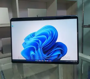Photo - New Laptop HP Spectre 16GB Intel Core I7 SSD 1T