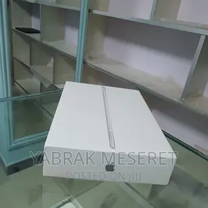 New Apple iPad (2022) 64 GB Silver