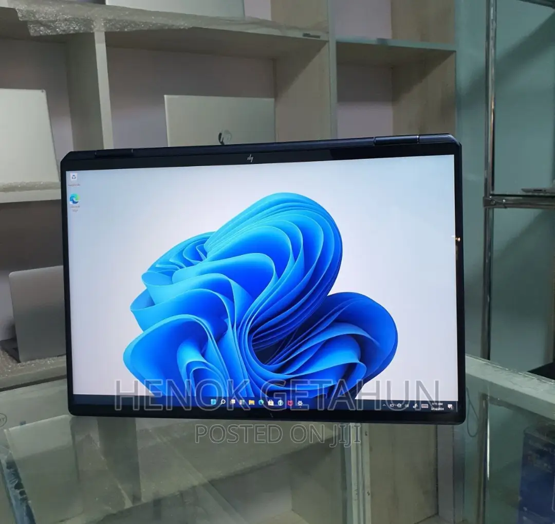 New Laptop HP Spectre 16GB Intel Core I7 SSD 1T