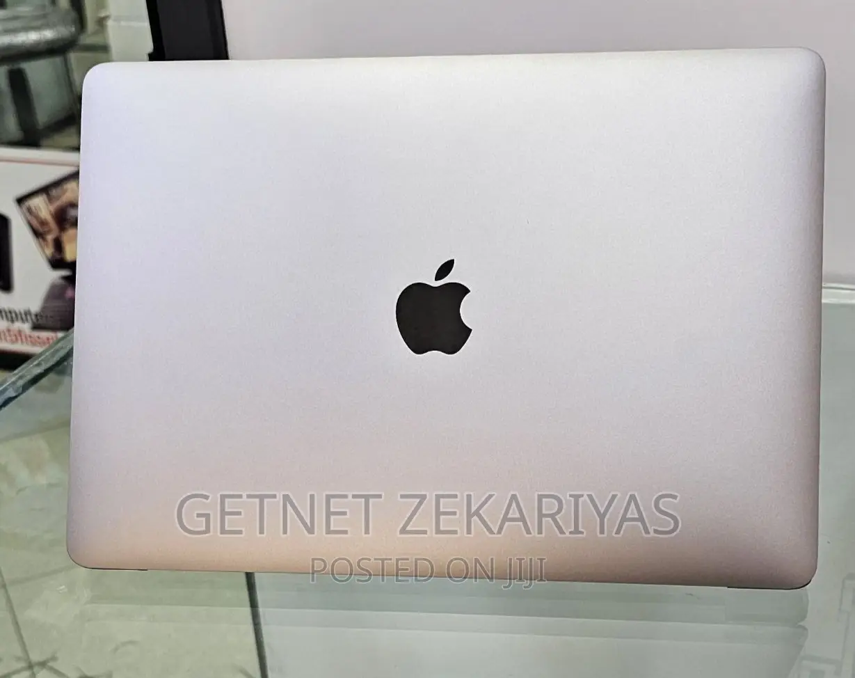 New Laptop Apple MacBook Pro 2022 M2 8GB Apple M2 SSD 256GB
