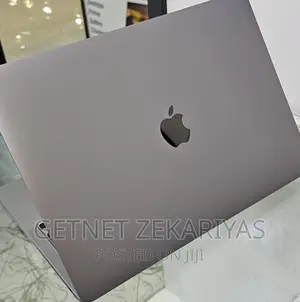 New Laptop Apple MacBook Pro 2022 M2 8GB Apple M2 SSD 256GB