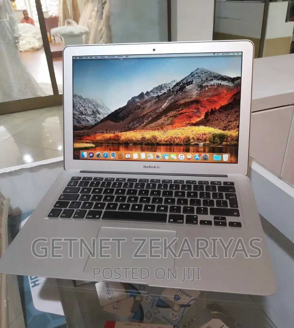New Laptop Apple MacBook Air 2017 8GB Intel Core I5 SSD 128GB