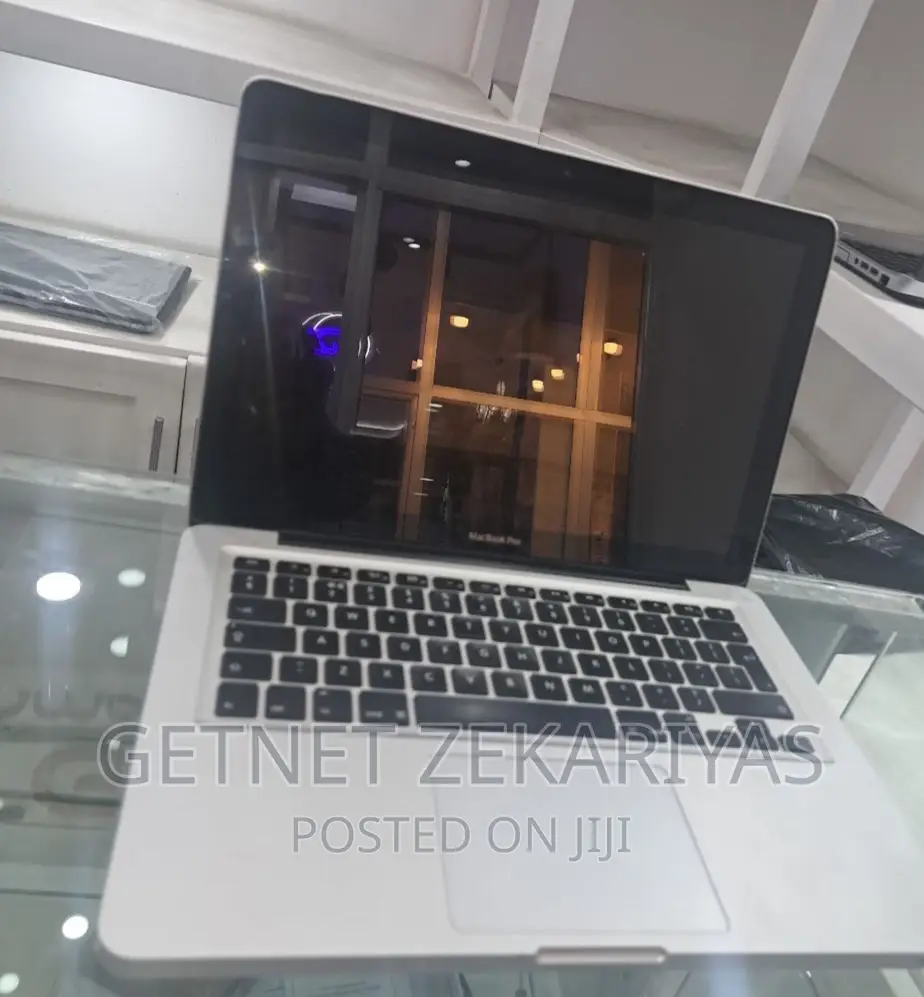 New Laptop Apple MacBook Pro 2012 8GB Intel Core I5 HDD 1T