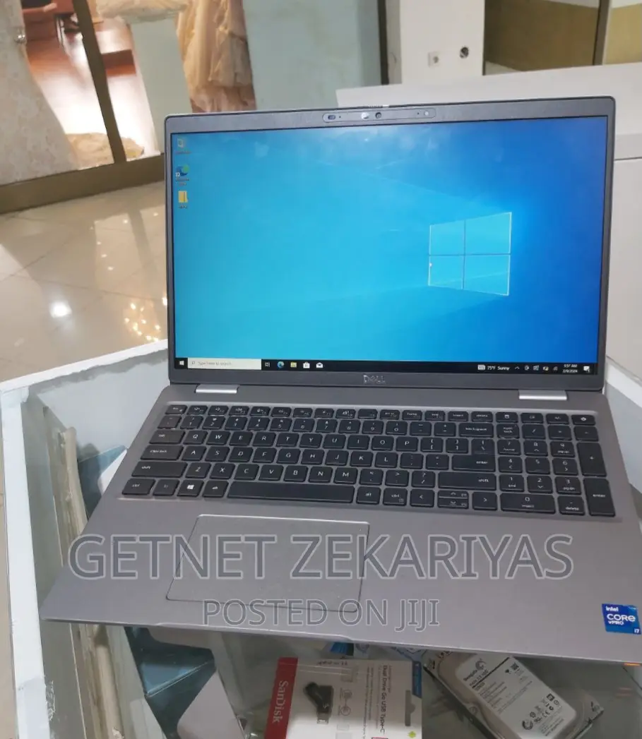 New Laptop Dell Latitude 5529 8GB Intel Core I5 SSD 512GB