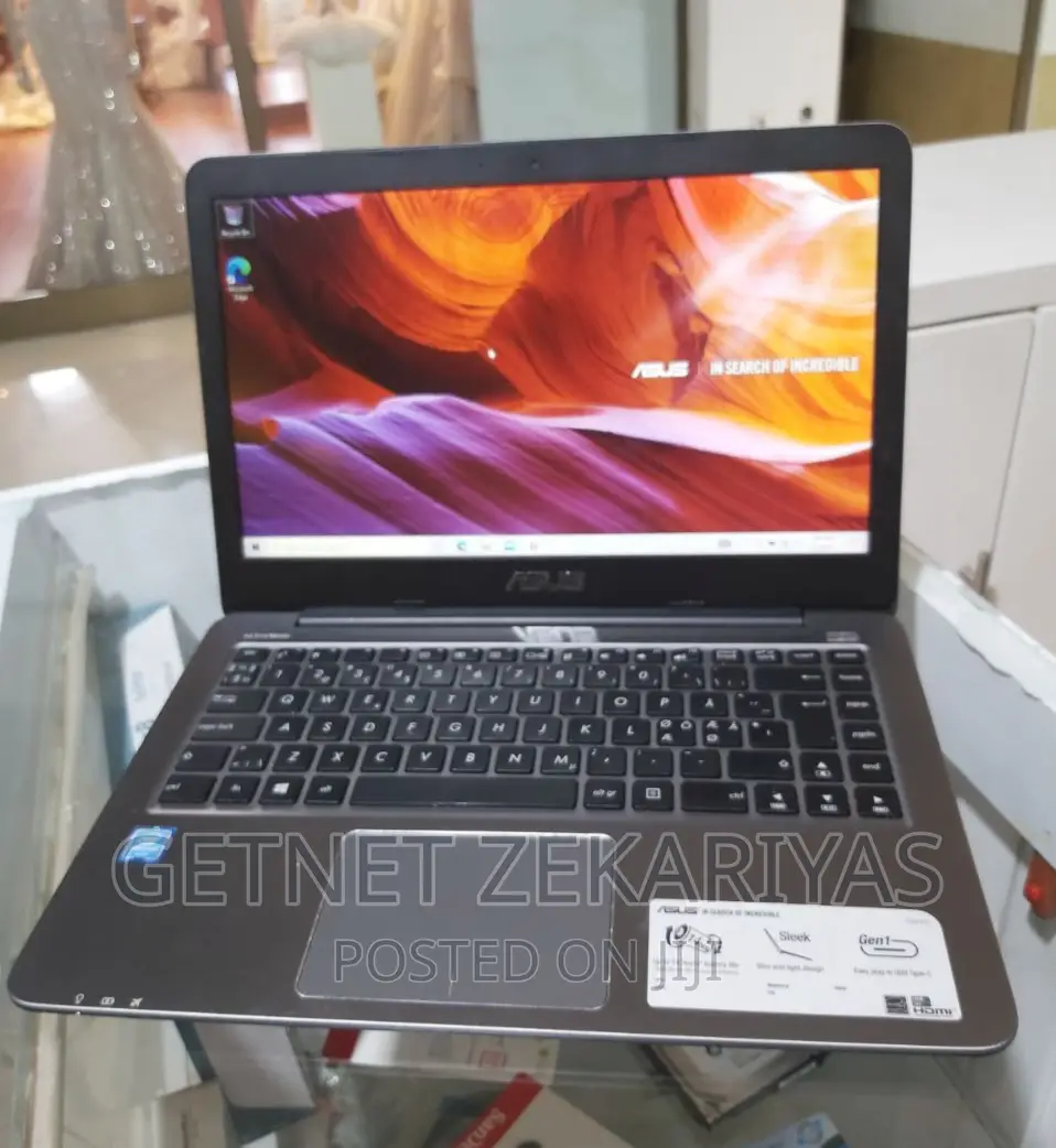 New Laptop Asus Lamborghini VX3 4GB Intel Pentium SSD 128GB