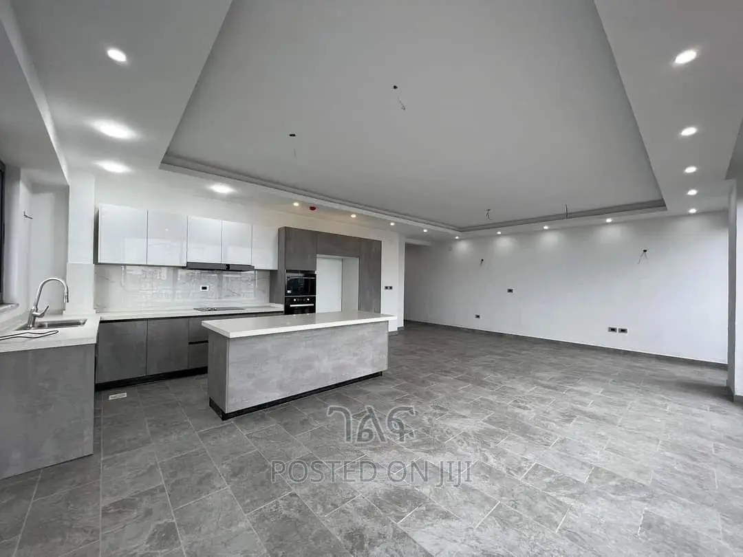 3bdrm Apartment in የሪልስቴት, Bole for sale