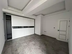 3bdrm Apartment in የሪልስቴት, Bole for sale