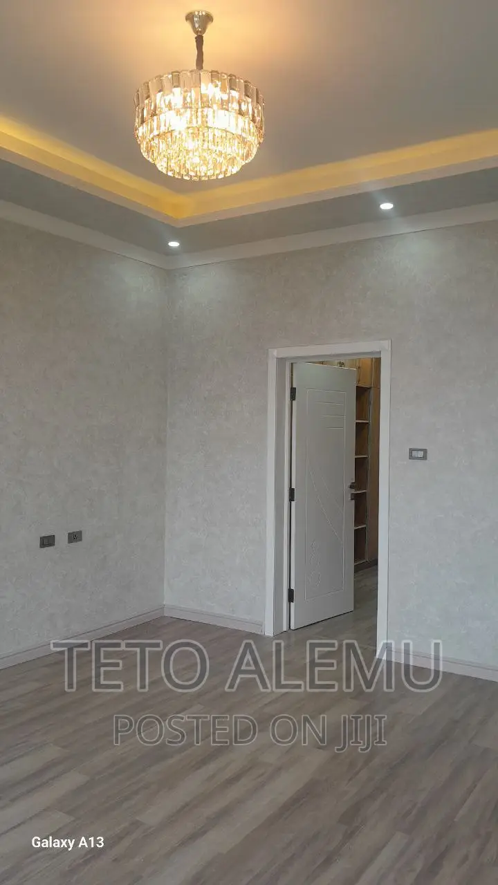 5bdrm House in የሚሸጥ የማሸጥ ቤት ጃክሮስ, Bole for sale