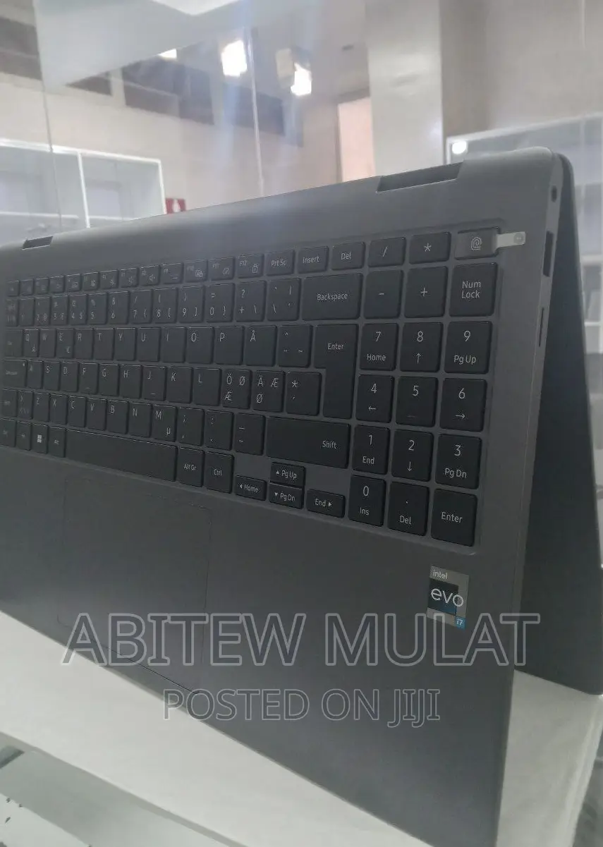 New Laptop Samsung NP-X360 16GB Intel Core I7 SSD 512GB