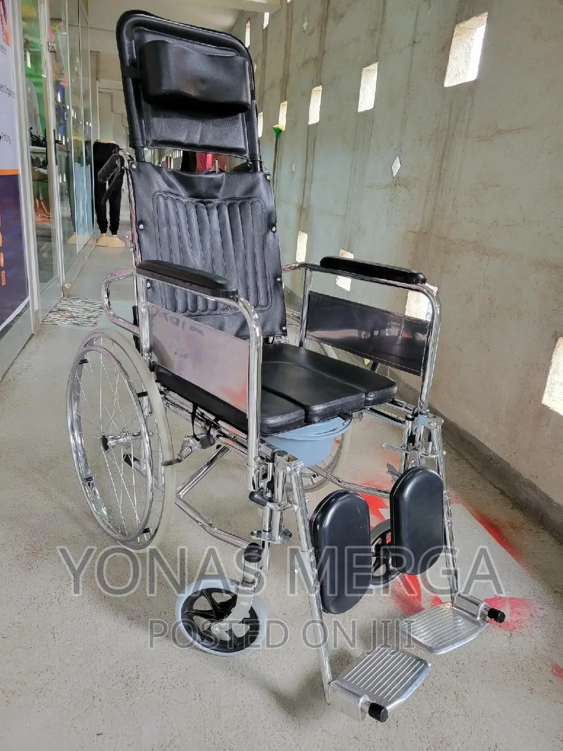 Bed/Toilet Pot, Detachable Armrest Swing-Away Footrest