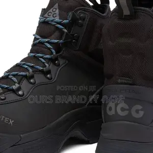 Photo - Origional Nike Black ACG