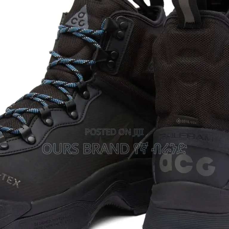 Origional Nike Black ACG