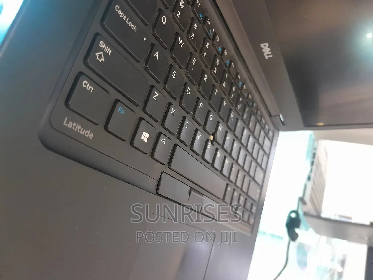 New Laptop Dell Latitude 5310 8GB Intel Core I5 SSD 256GB