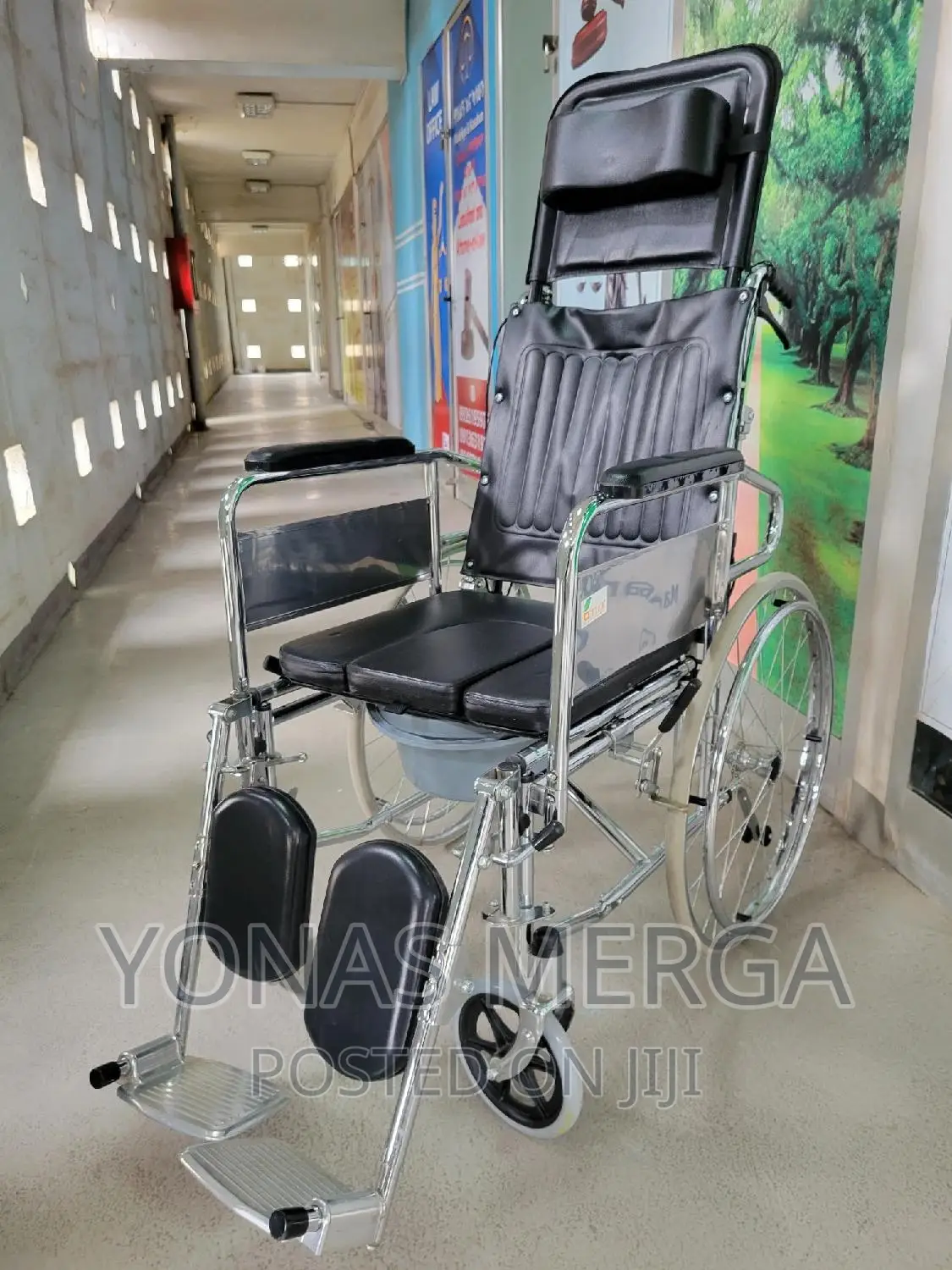 Toilet Wheelchair Multifunctional Shockproof Design Portable