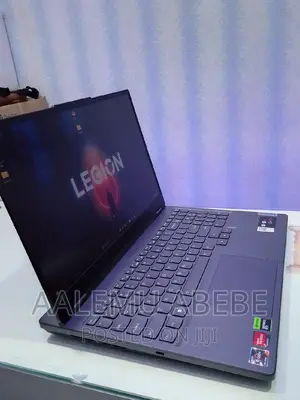 New Laptop Lenovo Legion 7 16GB AMD Ryzen 7 SSD 512GB