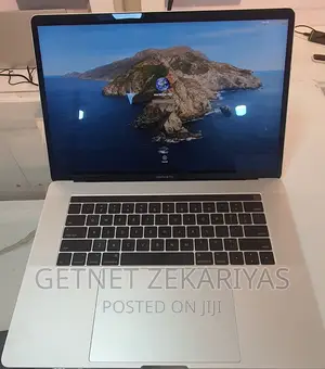 New Laptop Apple MacBook Pro 2018 16GB Intel Core I7 SSD 512GB