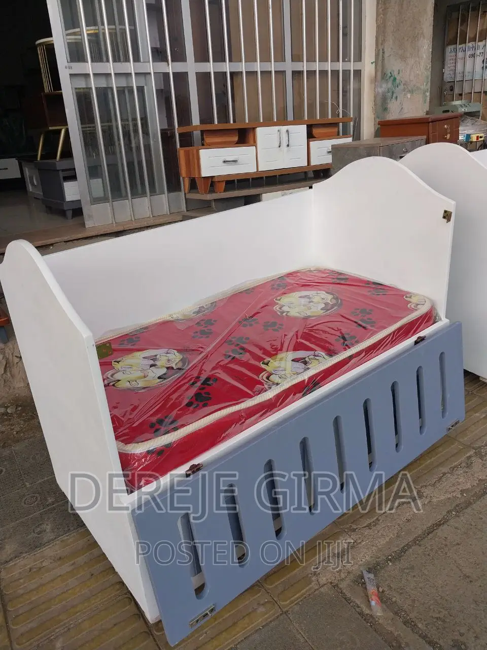 1,20cm Be 90cm የልጅ አልጋዎች ከነ ፍራሹ