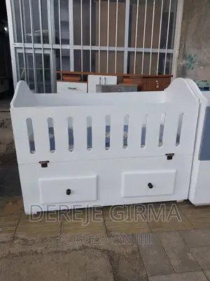 Photo - 1,20cm Be 90cm የልጆች አልጋ ከነ ፍራሹ