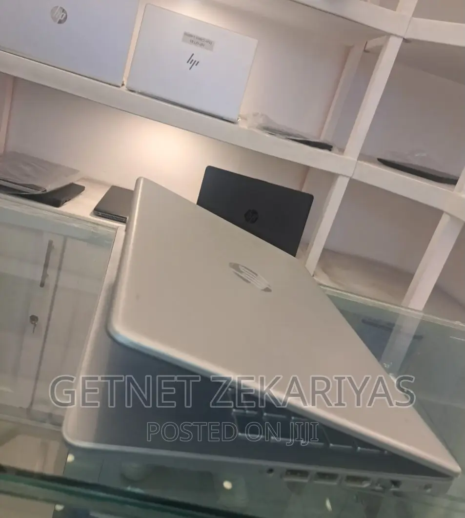 New Laptop HP Stream Notebook 16GB Intel Core I5 SSD 256GB