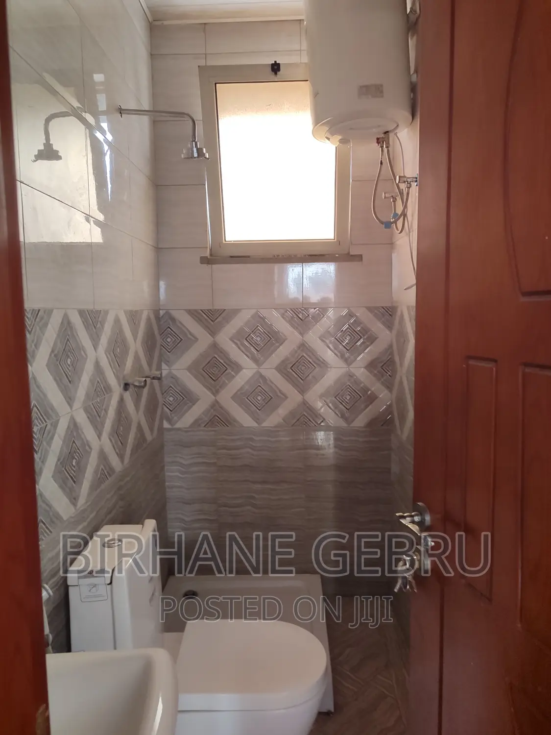 11bdrm House in House G+2, Bole for rent