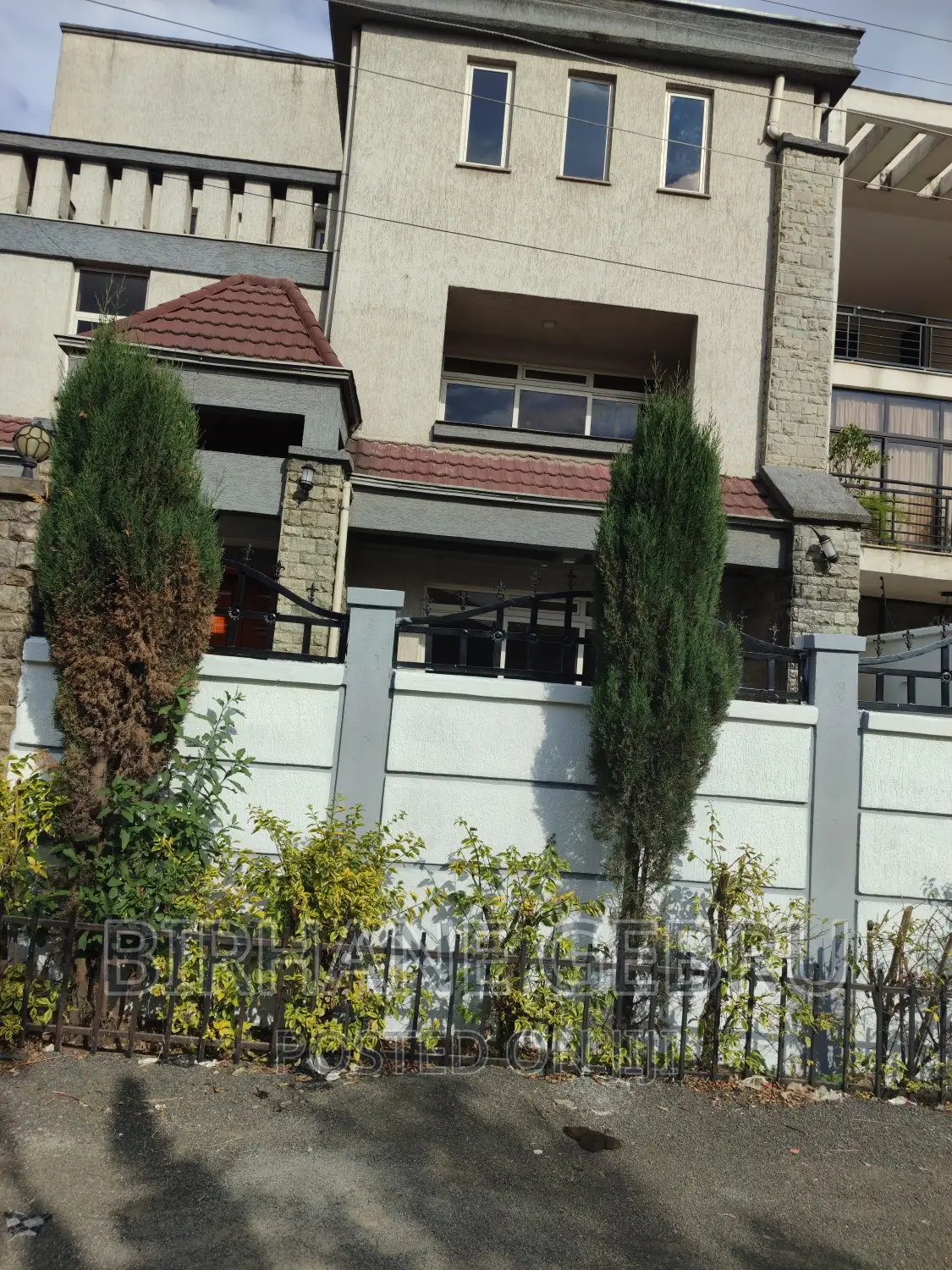 11bdrm House in House G+2, Bole for rent