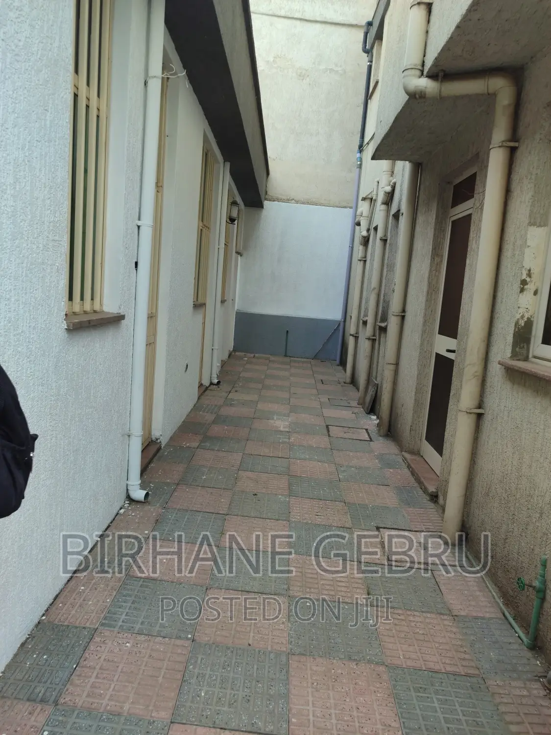 11bdrm House in House G+2, Bole for rent