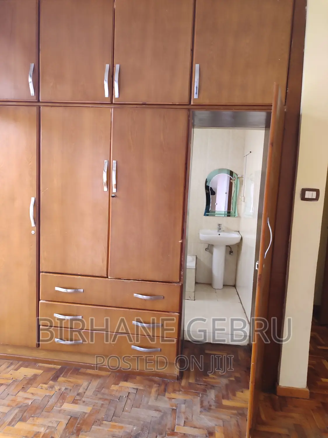 5bdrm House in G+2House, Bole for rent