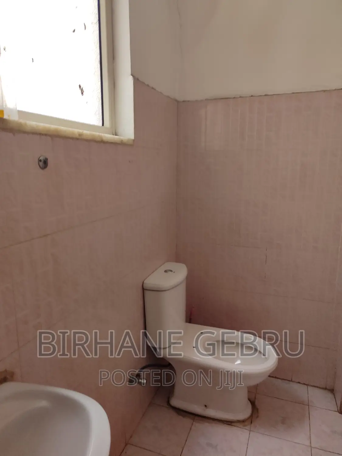 5bdrm House in G+2House, Bole for rent