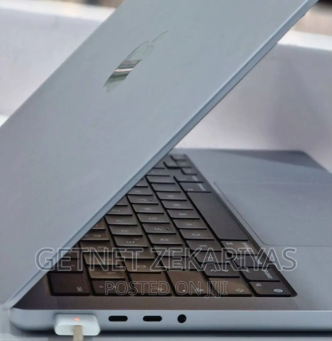 New Laptop Apple MacBook Pro 2021 M1 16GB Apple M1 SSD 1T