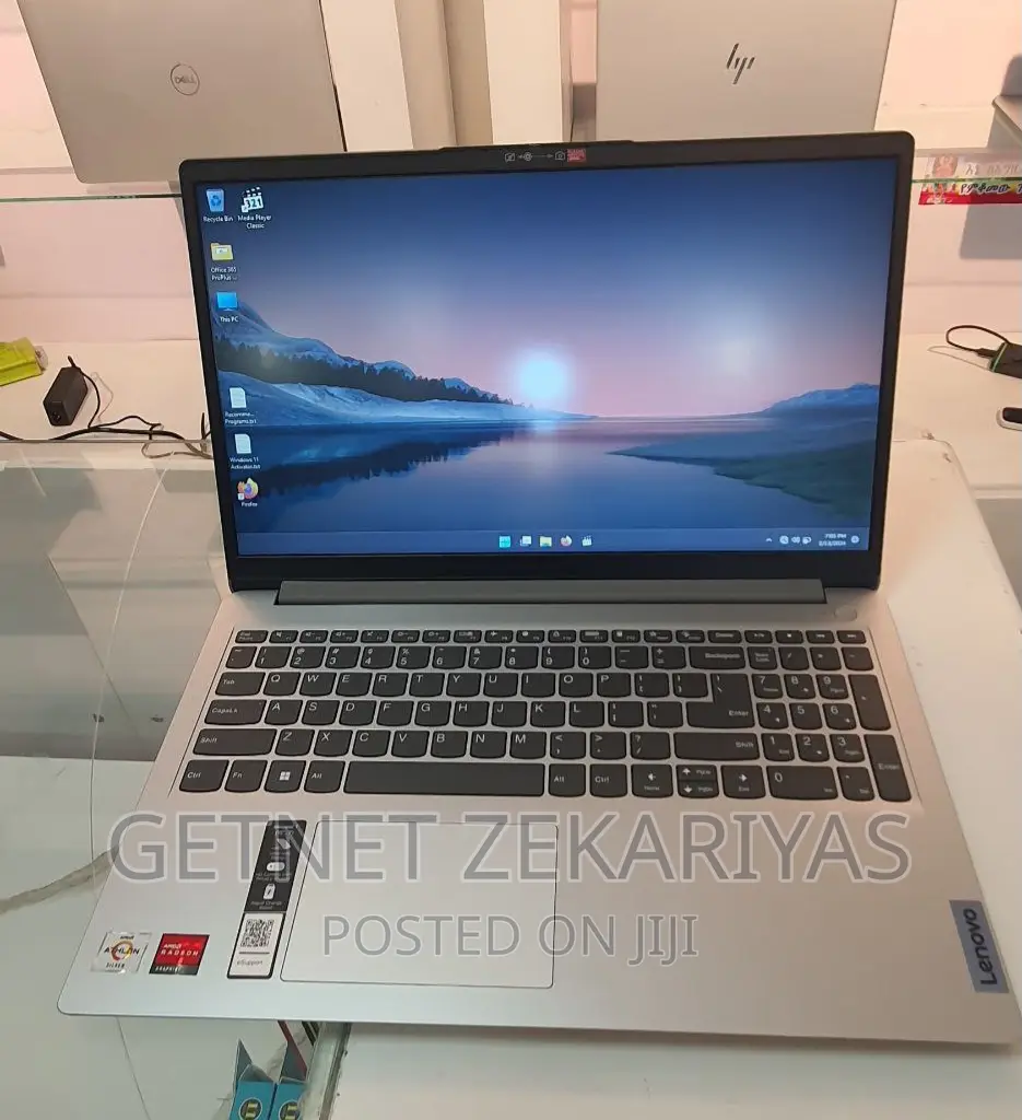 New Laptop Lenovo Ideapad 3 4GB AMD SSD 128GB