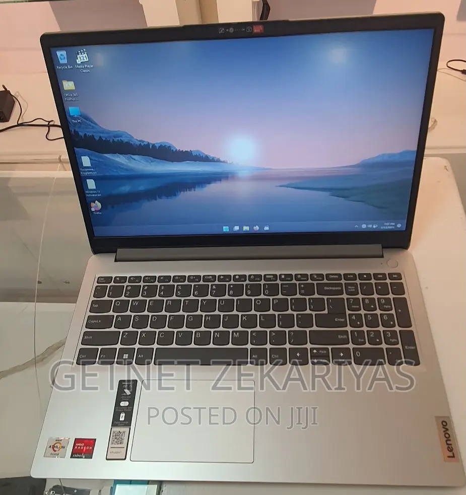 New Laptop Lenovo Ideapad 3 4GB AMD SSD 128GB
