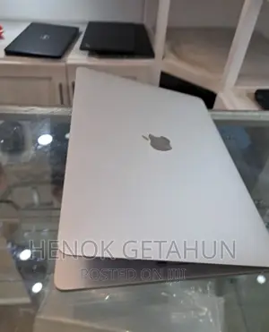 New Laptop Apple MacBook Pro 2020 8GB Intel Core I5 SSD 256GB