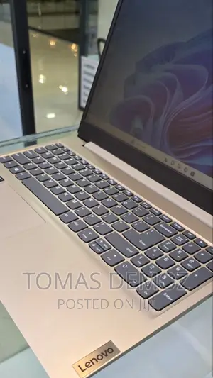 New Laptop Lenovo Ideapad 3 8GB Intel Core I3 SSD 512GB