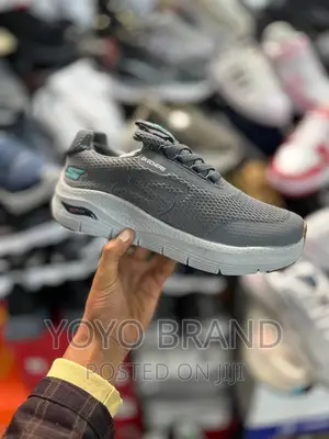 Skechers Fahion Sneker Shoes