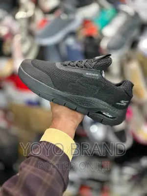 Photo - Fahion Skechers Sneaker Shoes