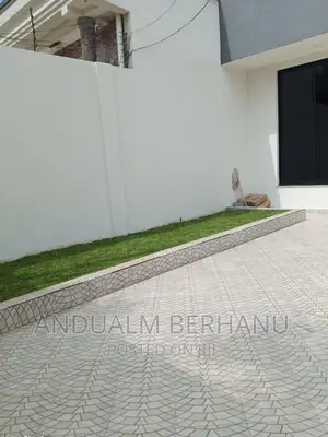 5bdrm Villa in Bole for sale